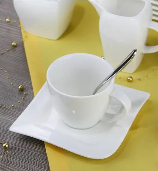 AMBITION FALA Serwis deserowy 23 elementy dla 6 osób 