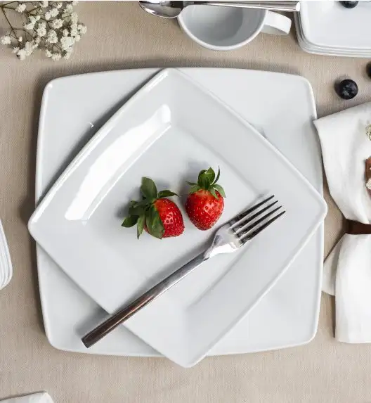 LUBIANA VICTORIA Serwis obiadowo-kawowy 90 el TG / 18 osób