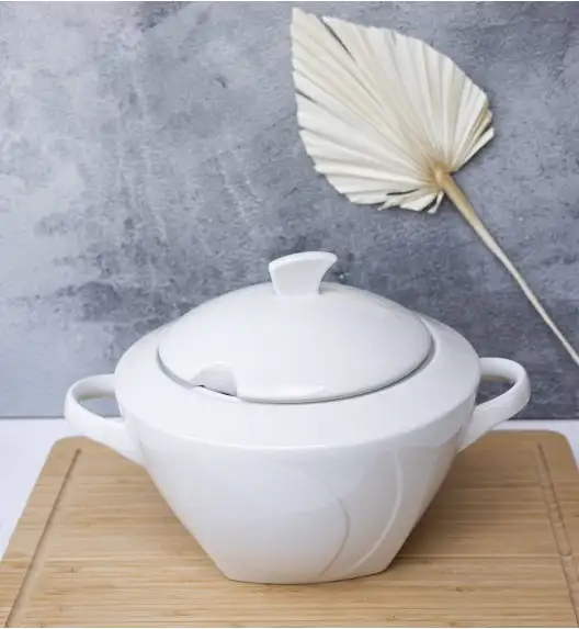 LUBIANA CELEBRATION Serwis obiadowo-kawowy 140 el / 18 os