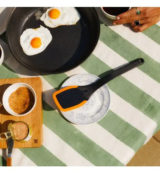 FISKARS FUNCTIONAL FORM 1027300 Szpatułka kuchenna 32,5 cm / tworzywo sztuczne