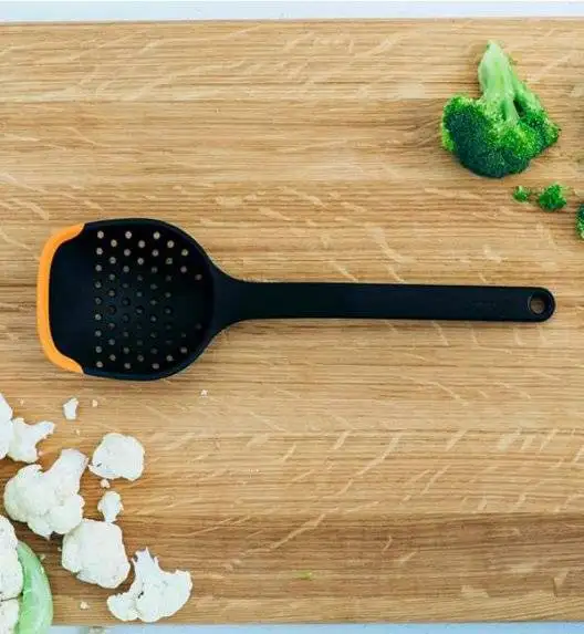FISKARS FUNCTIONAL FORM 1027302 Łyżka cedzakowa 30 cm / tworzywo sztuczne