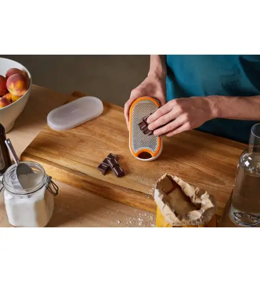 FISKARS FUNCTIONAL FORM 1019530 Tarka z pojemnikiem / stal nierdzewna