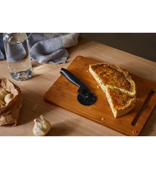 FISKARS FUNCTIONAL FORM 1019533 Nóż do pizzy / stal nierdzewna