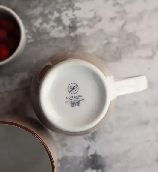 LUBIANA BOSS 6630T Kubek 380 ml / brązowy / porcelana ręcznie malowana