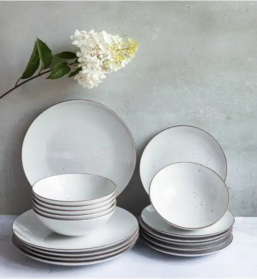 LUBIANA BOSS 6630U Serwis obiadowy 18 el / 6 osób / budyniowy / porcelana ręcznie malowana