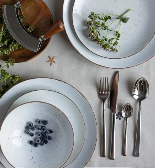 LUBIANA BOSS 6630U Serwis obiadowy 54 el / 18 osób / budyniowy / porcelana ręcznie malowana