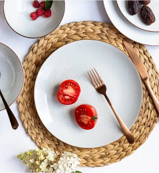 LUBIANA BOSS 6630U Serwis obiadowy 24 el / 6 osób / budyniowy / porcelana ręcznie malowana