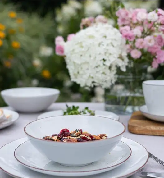 LUBIANA BOSS 6630U Serwis obiadowy 48 el / 12 osób / budyniowy / porcelana ręcznie malowana