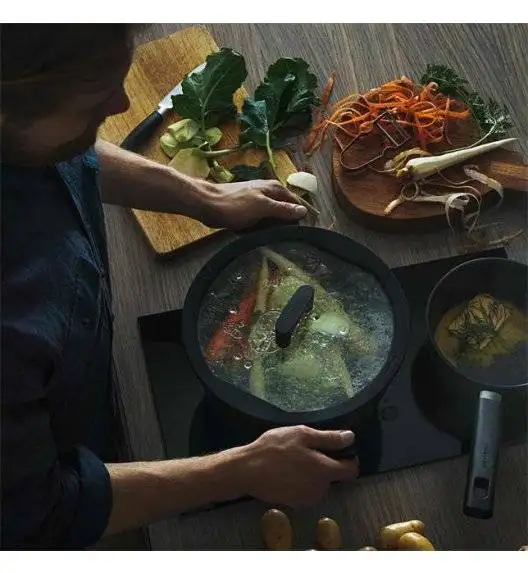 FISKARS HARD FACE 1052228 Garnek 5 l z pokrywką / powłoka Hardtec Superior+