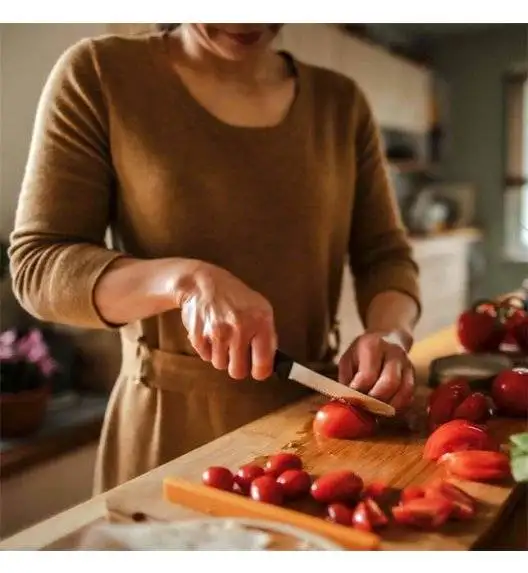 FISKARS FUNCTIONAL FORM 1057543 Nóż do pomidorów 13 cm zagięty / stal nierdzewna 