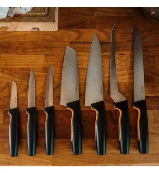 FISKARS FUNCTIONAL FORM 1057543 Nóż do pomidorów 13 cm zagięty / stal nierdzewna 