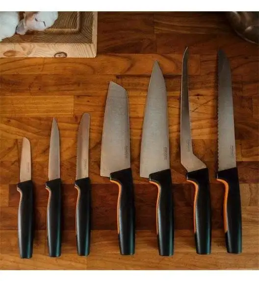 FISKARS FUNCTIONAL FORM 1057536 Nóż Santoku 16 cm / stal nierdzewna 