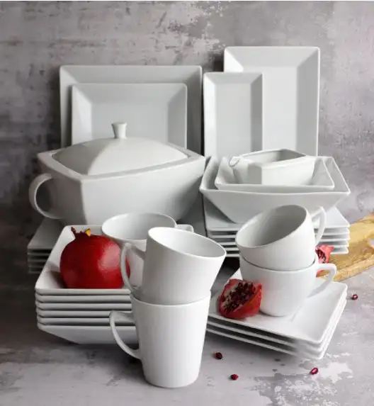 LUBIANA CLASSIC Serwis obiadowo-kawowy 24 os / 156 el 