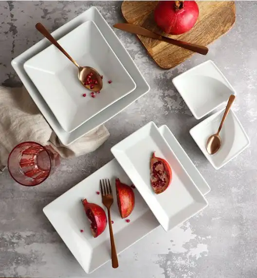 LUBIANA CLASSIC Serwis obiadowy 12 osób / 44 elementy