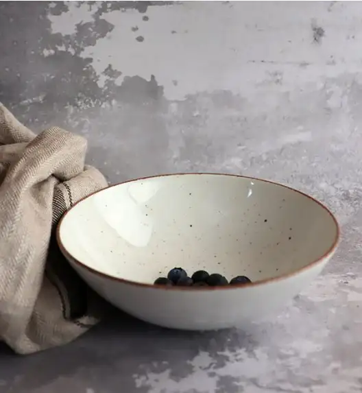 LUBIANA BOSS 6630U Serwis obiadowy 27 el / 6 osób / budyniowy / porcelana ręcznie malowana