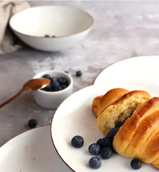 LUBIANA BOSS 6630U Serwis obiadowy 27 el / 6 osób / budyniowy / porcelana ręcznie malowana