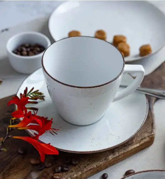 LUBIANA BOSS 6630U Serwis obiadowo - kawowy 108 el / 18 osób / budyniowy / porcelana ręcznie malowana