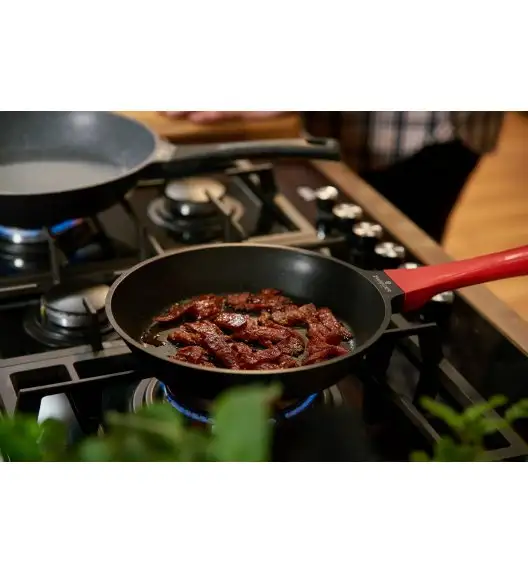 ZWIEGER OBSIDIAN Komplet 7 patelni + pokrywki uniwersalne Tadar / Grillowa, naleśnikowa, wok / powłoka GREBLON non- stick