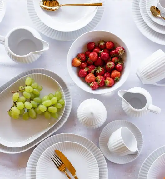 LUBIANA DAISY Serwis obiadowo - kawowy 6 osób / 34 elementy | biała porcelana