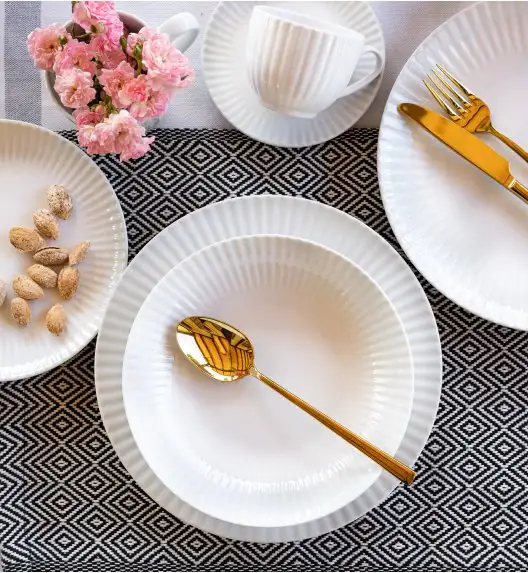 LUBIANA DAISY Serwis obiadowo - kawowy 6 osób / 36 elementów | biała porcelana