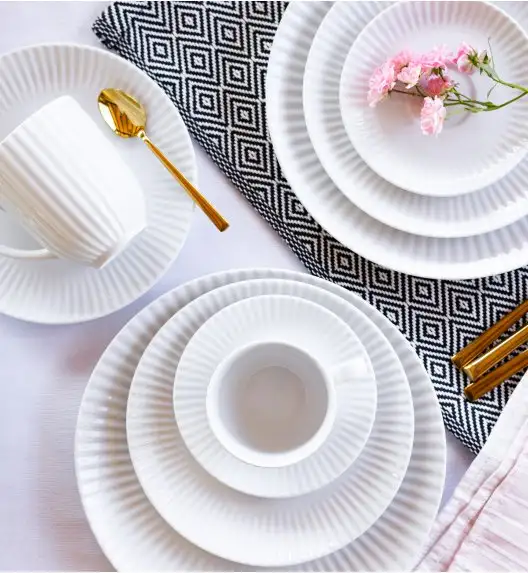 LUBIANA DAISY Serwis obiadowo - kawowy 18 osób / 108 elementów | biała porcelana