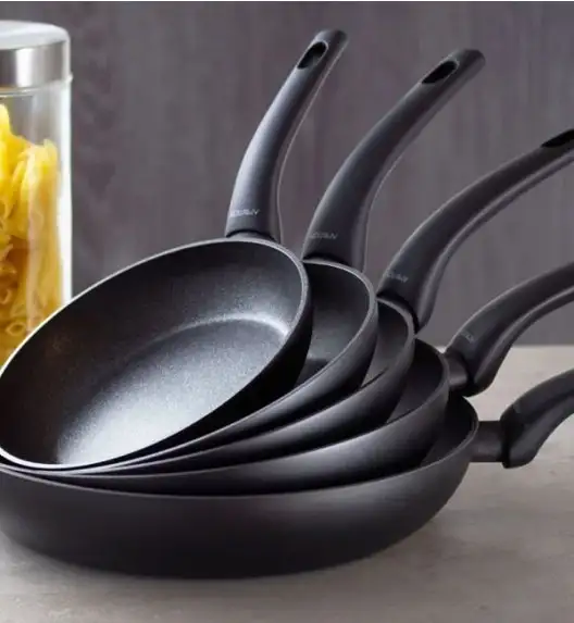 AMBITION MERCURE Patelnia z powłoką Teflon™ 18 cm / indukcja