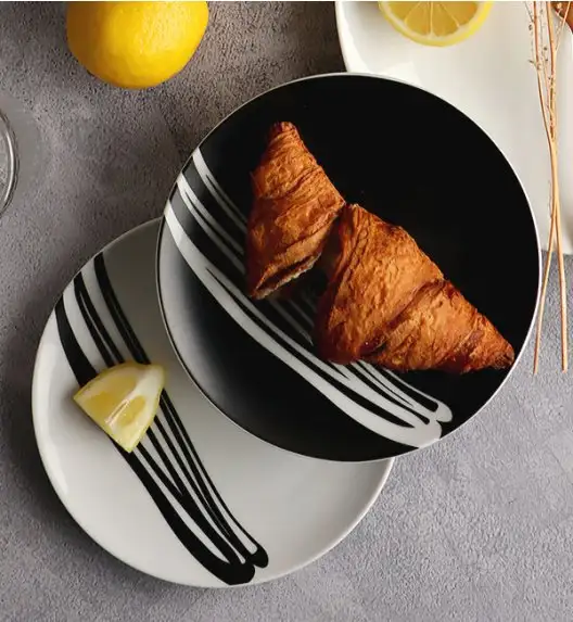 WYPRZEDAŻ! WATERSIDE MILAN Talerz obiadowy 26,5 cm czarny / porcelana