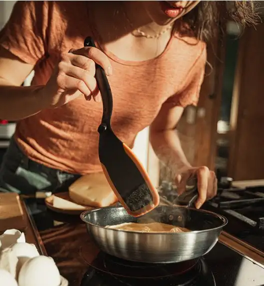 FISKARS FUNCTIONAL FORM 1072249 Patelnia 20 cm / powłoka Ceratec™