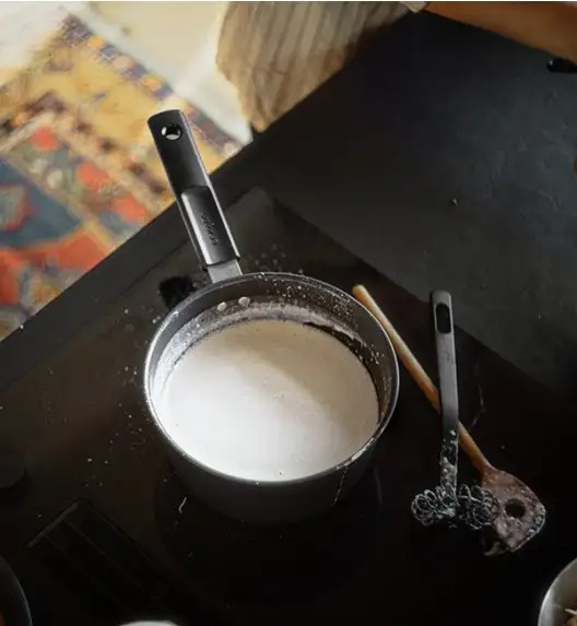 FISKARS HARD FACE Komplet garnki z pokrywkami 8 el / powłoka Ceratec™ Superior