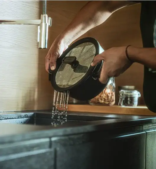 FISKARS HARD FACE Komplet garnki z pokrywkami 8 el / powłoka Ceratec™ Superior