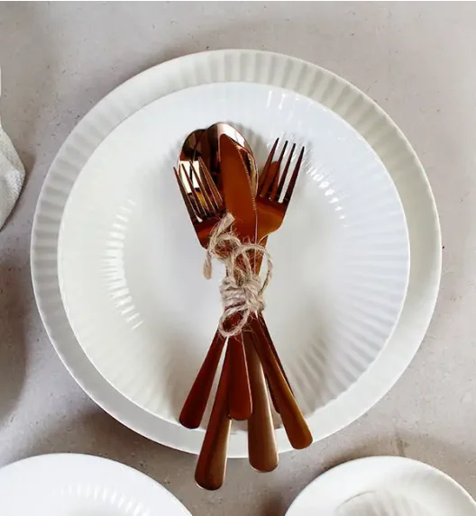 LUBIANA DAISY IVORY  Zestaw 4 talerzy: 2 Talerze głębokie i 2 Talerze deserowe / porcelana