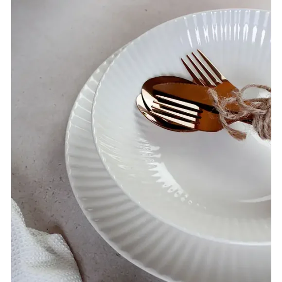 LUBIANA DAISY IVORY  Zestaw 4 talerzy: 2 Talerze głębokie i 2 Talerze deserowe / porcelana