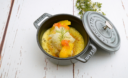 Praktyczne rozwiązanie do każdej kuchni - solidne, trwałe i oszczędne garnki żeliwne