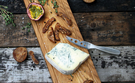 Jak podawać sery? Wszystko, co musisz wiedzieć