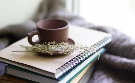 Filiżanki jako element dekoracji wnętrz – wykorzystaj je w wystroju