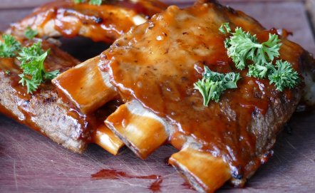 Przepis na amerykańskie żeberka BBQ z frytkami
