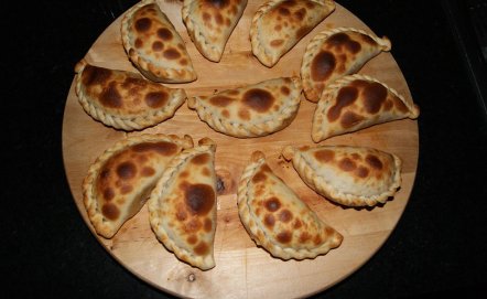 Empanadas – przepis na hiszpańskie pierożki z mięsem i warzywami