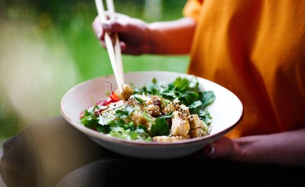 Tofu w sosie teriyaki z warzywami – przepis