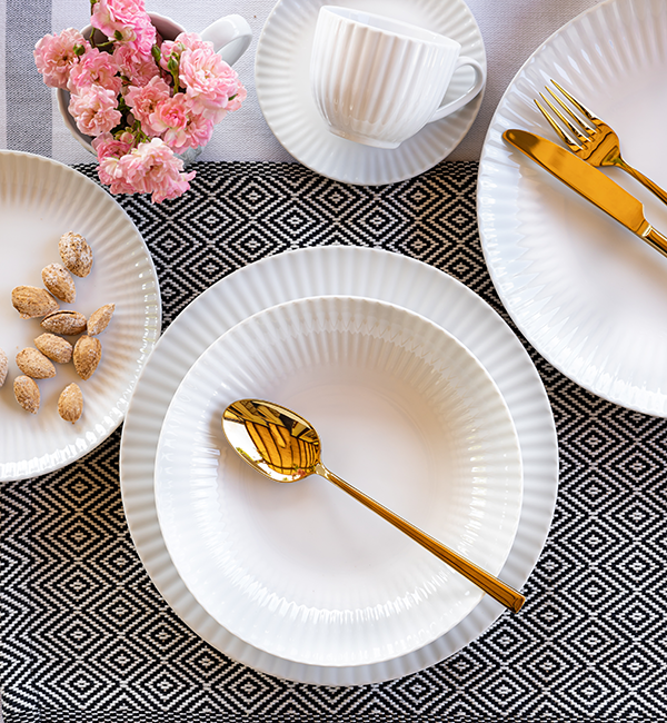 Lubiana Daisy zestaw obiadowy 6/18